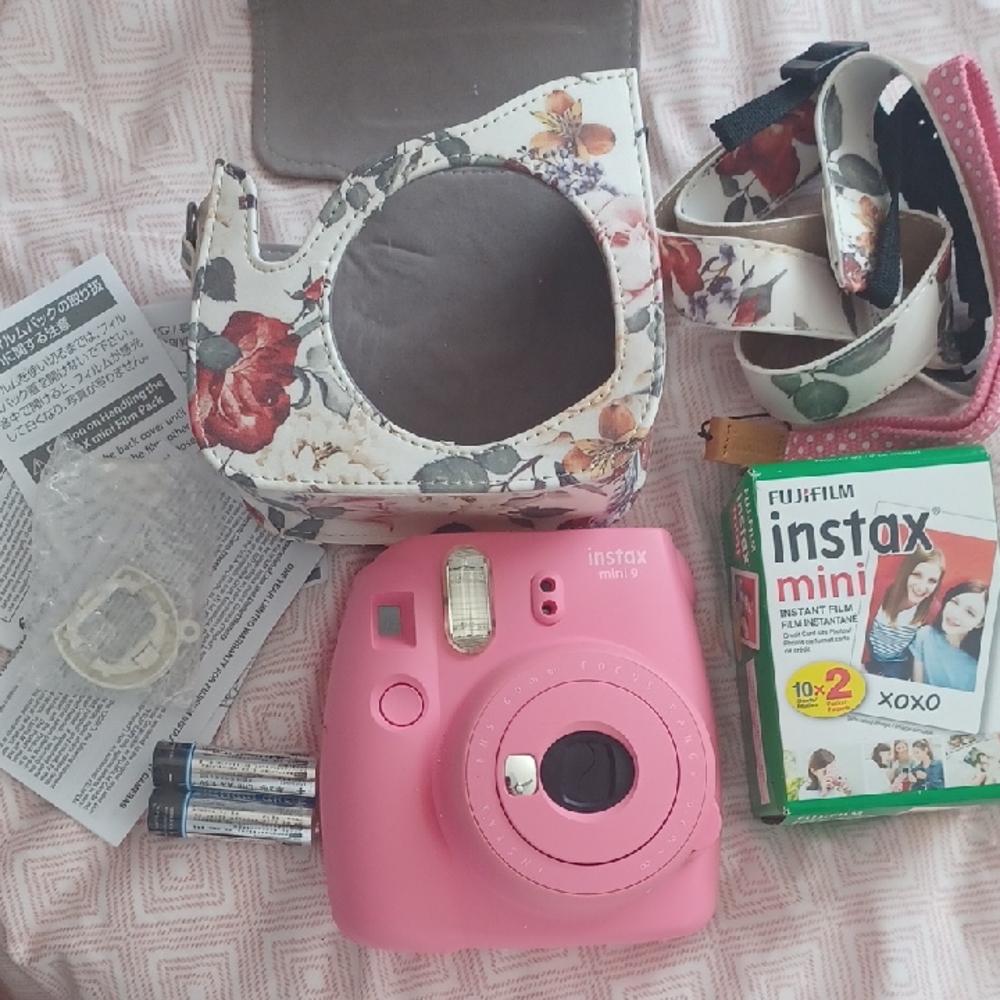 Fujifilm Instax Mini 9 Pink Instant Camera